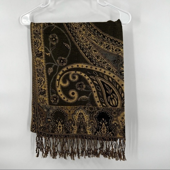Pashmina and silk green scarf - Picture 1 of 6